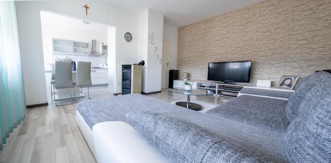 Apartmán Apartman M Knin Exteriér fotografie